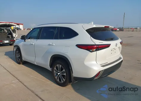 2023 Toyota Highlander Xle z USA, uszkodzony, nr VIN 5TDKDRBH5PS006405